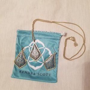 Kendra Scott Aiden earing and necklace set